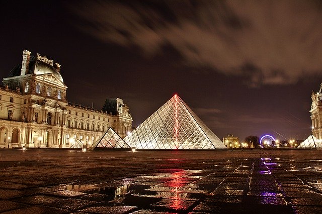 louvre-1868203_640